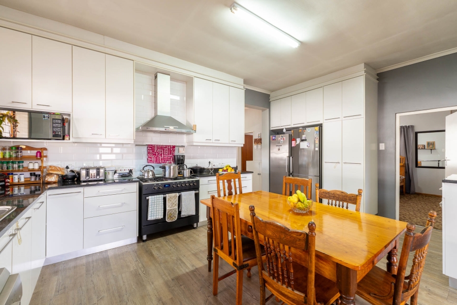 4 Bedroom Property for Sale in Churchill Estate Western Cape